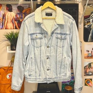 Pacsun | Sherpa Jean Jacket | Light Wash | Men’s L
